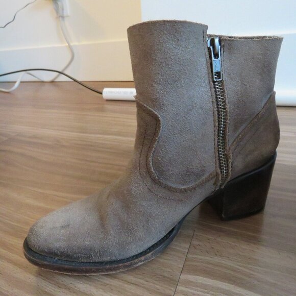 FREEBIRD BY STEVEN Salt Distressed Suede Bootie Boots in Taupe Gray - Size 6 - Picture 12 of 16